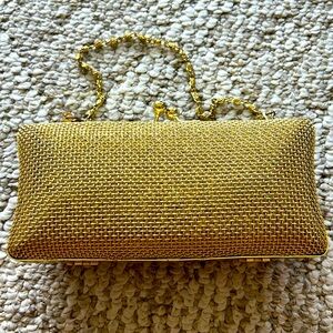 Evening bag in gold metal